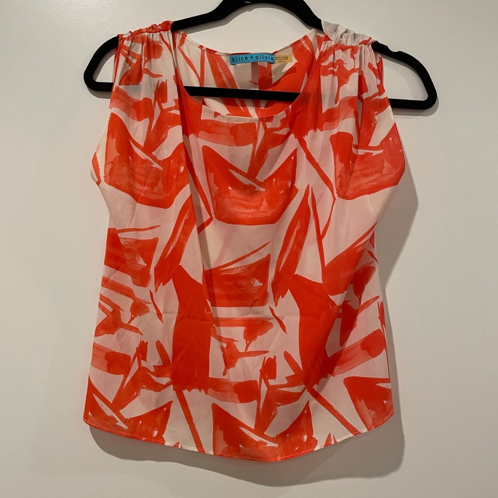 ALICE AND OLIVIA size S orange/white top.